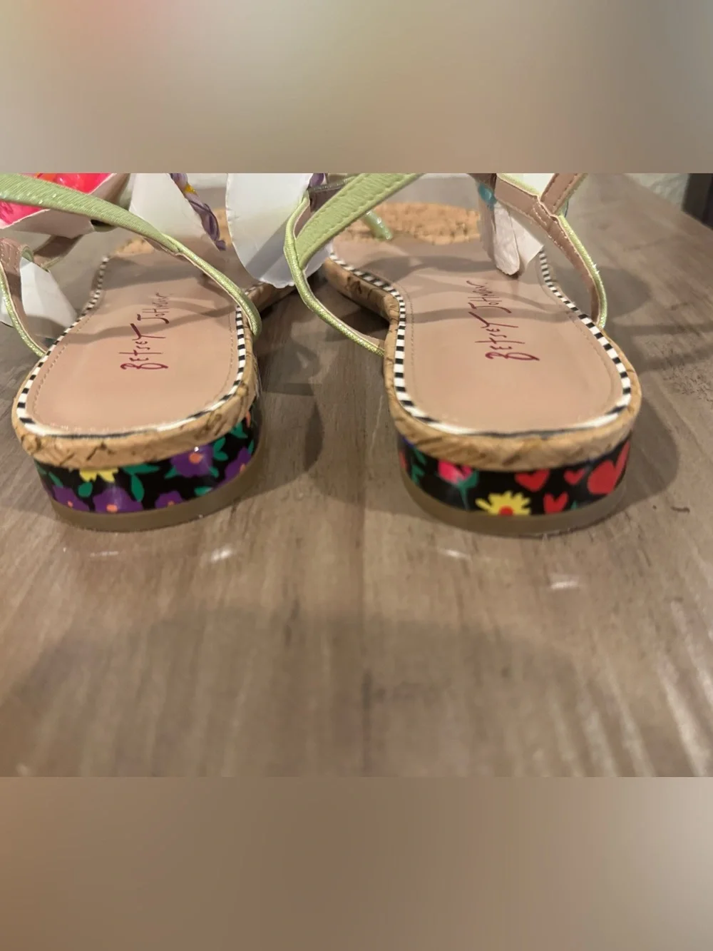 Betsey Johnson Jaydda Thong Lime Green Floral T-Strap Cork Sandals 6.5
